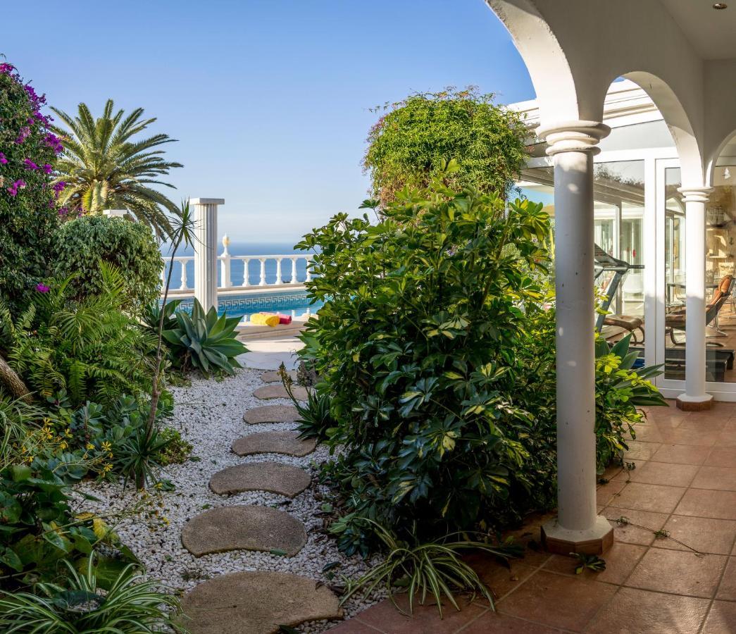 סנטה אורסולה Relaxing Villa Heated Pool Luxurious Views Massage מראה חיצוני תמונה