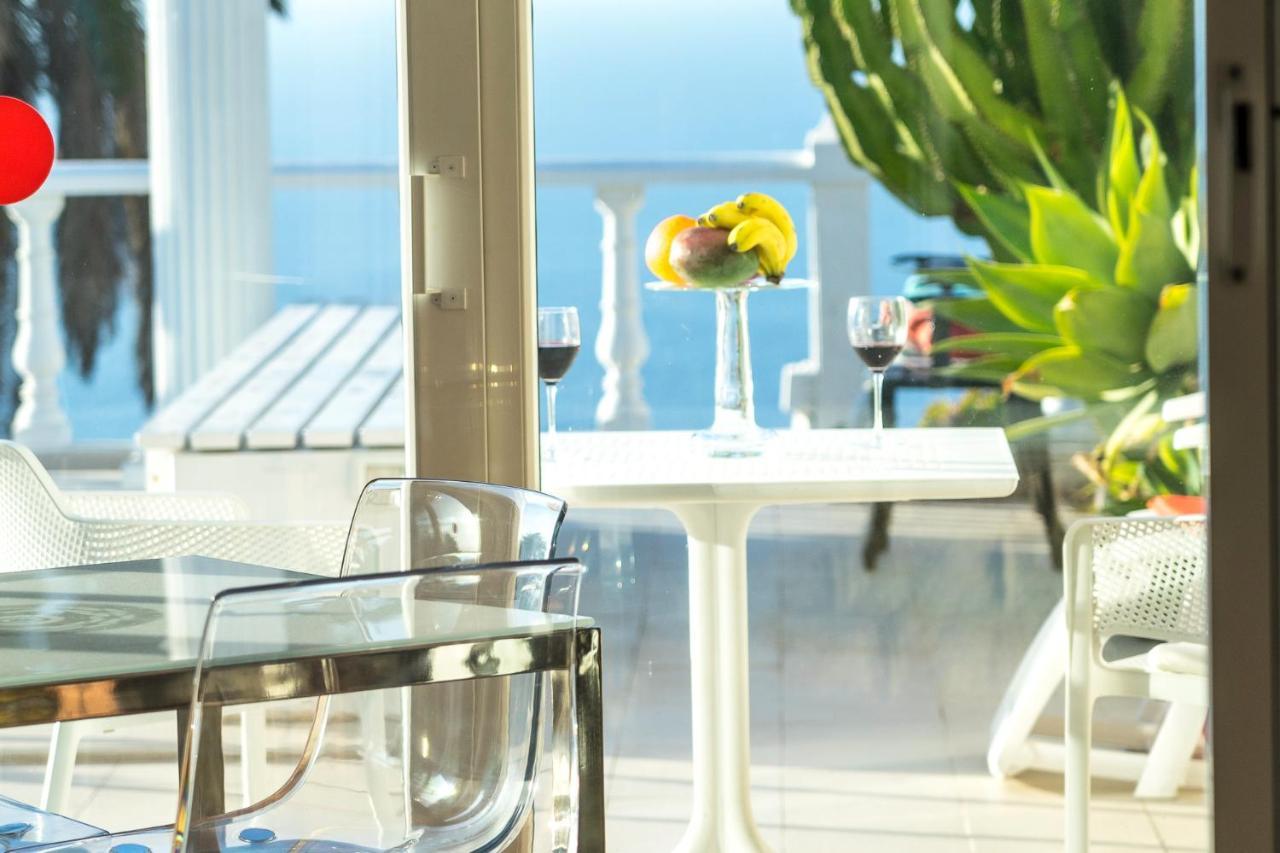 סנטה אורסולה Relaxing Villa Heated Pool Luxurious Views Massage מראה חיצוני תמונה